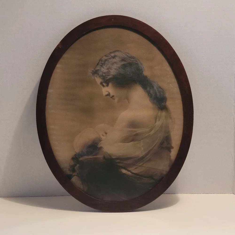 VTG Victorian Oval Picture Frame With Glass Of Mother And Baby Nursery Room